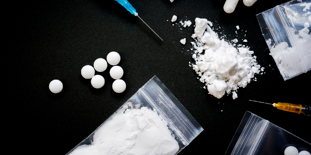 Can you mix AAS with recreational drugs & alcohol? Steroidify Blog